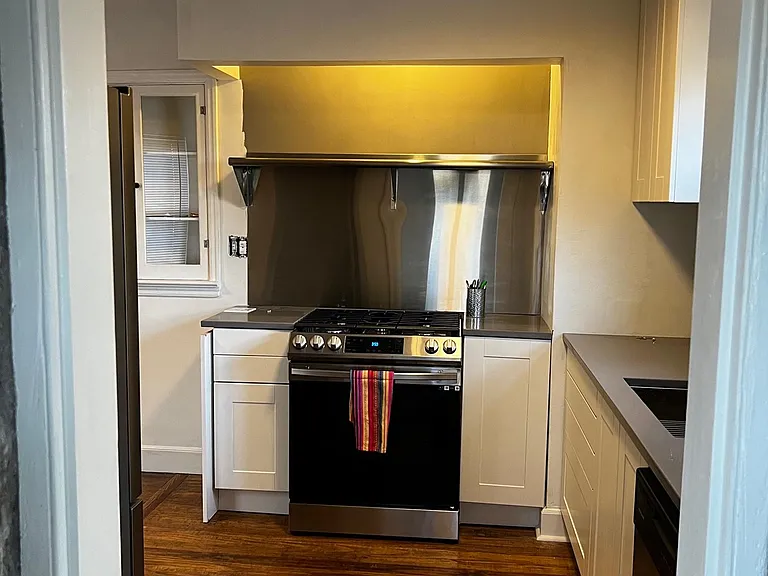 1415 S Knoxville Ave — Photo 7