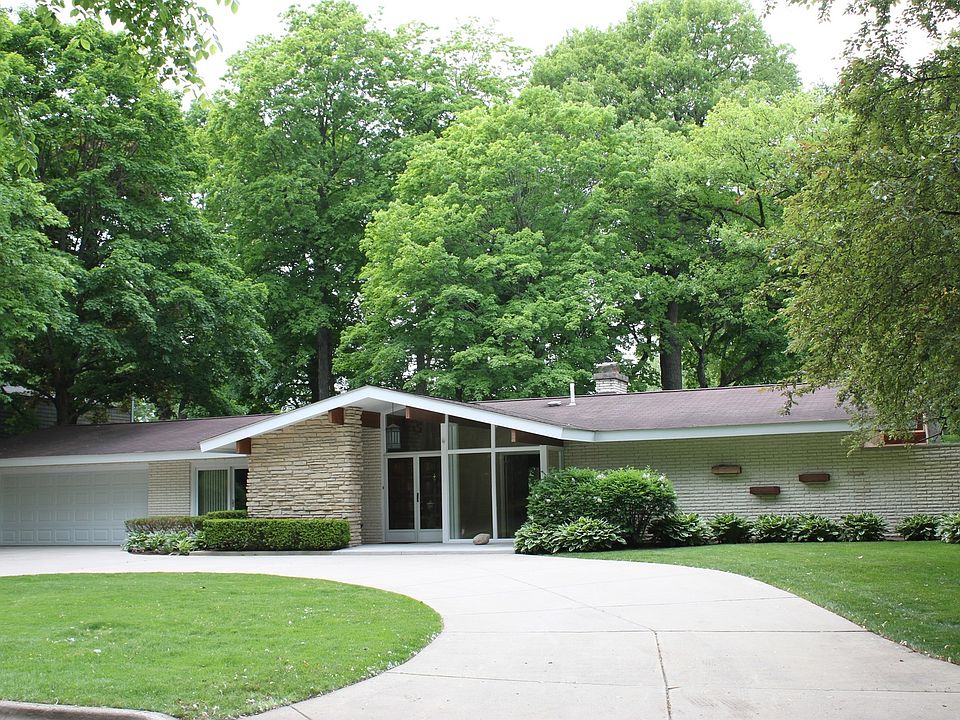 1st image of 81 Lincolnshire Dr