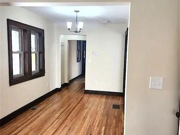 5th image of 3020 Grand Ave S