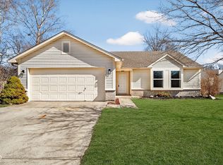 613 Woodfield Cir, Avon, IN 46123