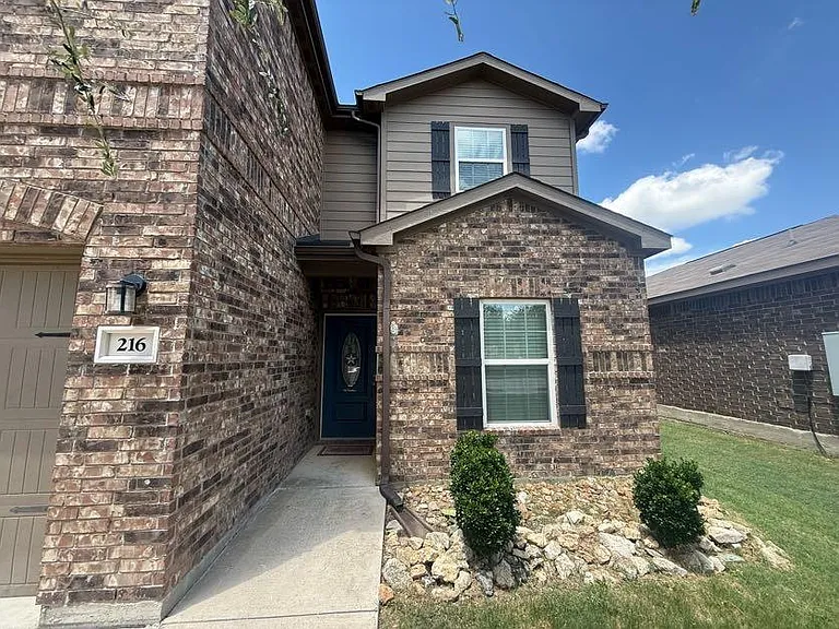 216 Continental Ave — Photo 3