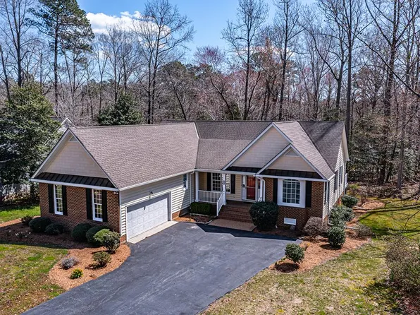 806 Middle Gate Gate, Irvington, VA 22480