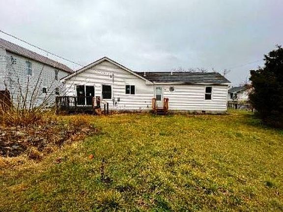 3rd image of 507 Bentley St