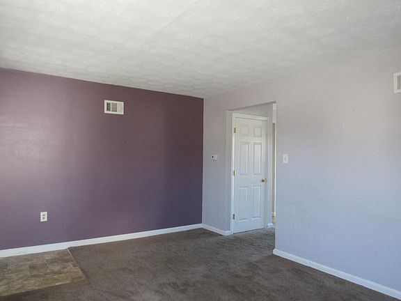 5th image of 345 Eastview Ave