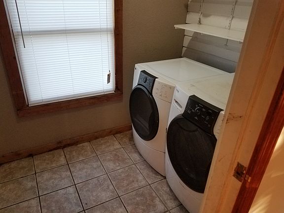 5th image of 126 Jepson Ave