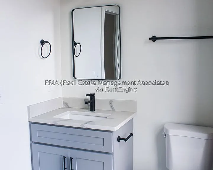 4 Zebulon St #2D — Photo 7