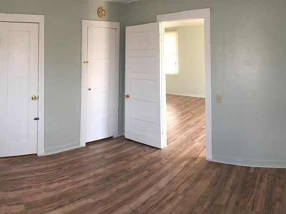 4th image of 2131 E 18th St