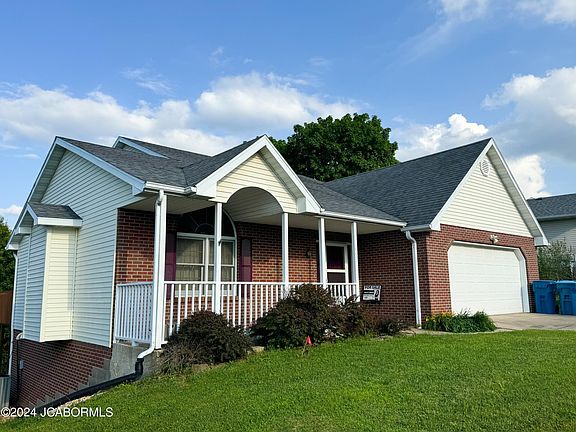 2nd image of 1609 Independence Dr
