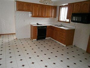 3rd image of 184 Saint Felix Ave
