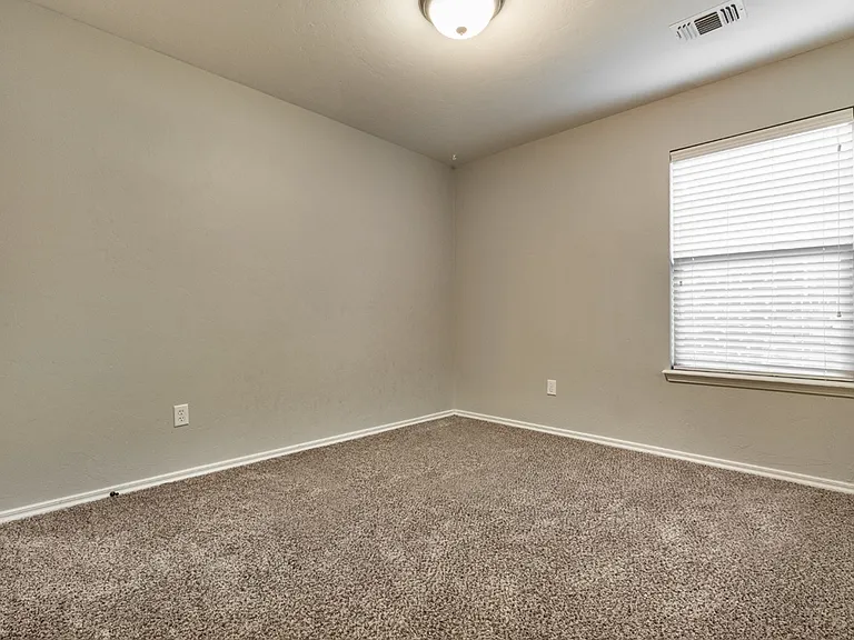 2609 NW 183rd St — Photo 11