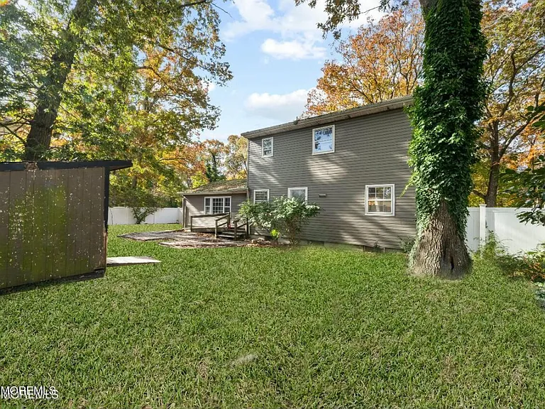 1025 Whittier Ave — Photo 24