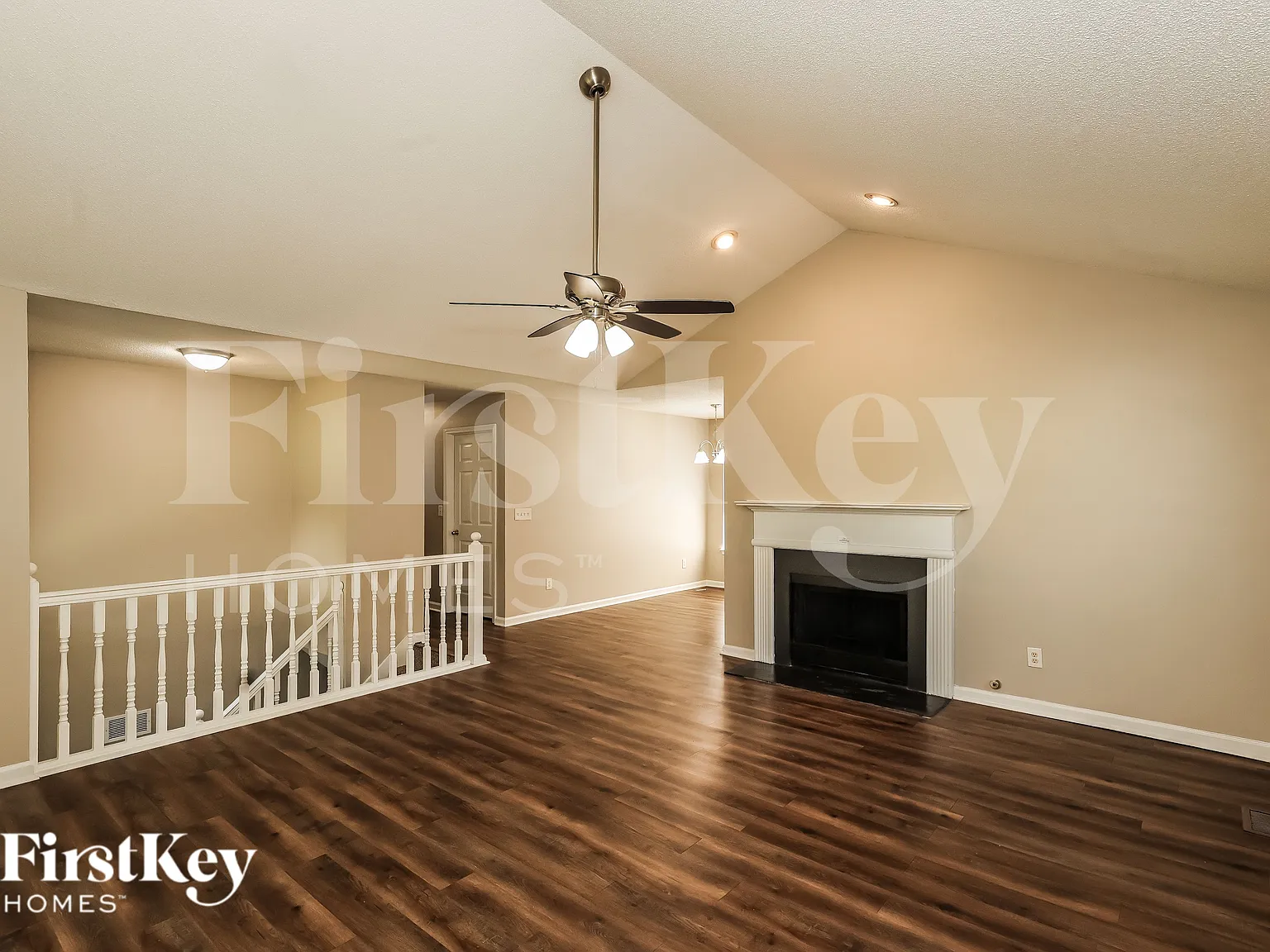 3 bed, 2.0 bath, 1362 sqft, $1,730 — Photo 4