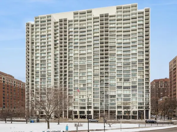 3200 N Lake Shore Dr APT 2802, Chicago, IL 60657