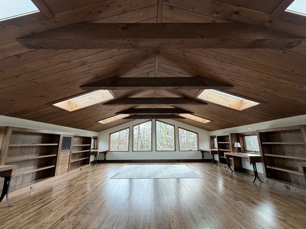 (undisclosed Address)