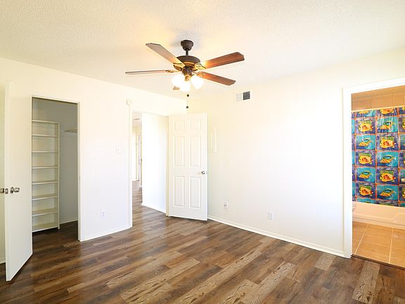2nd image of 8035 Cambridge Cir