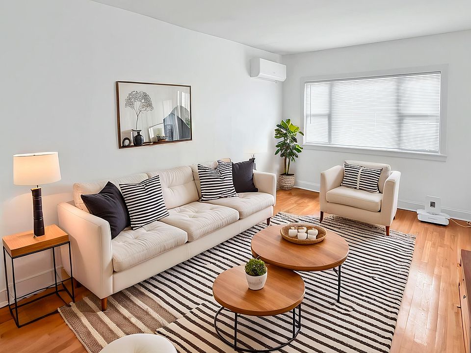 LIVING ROOM (STAGED)
