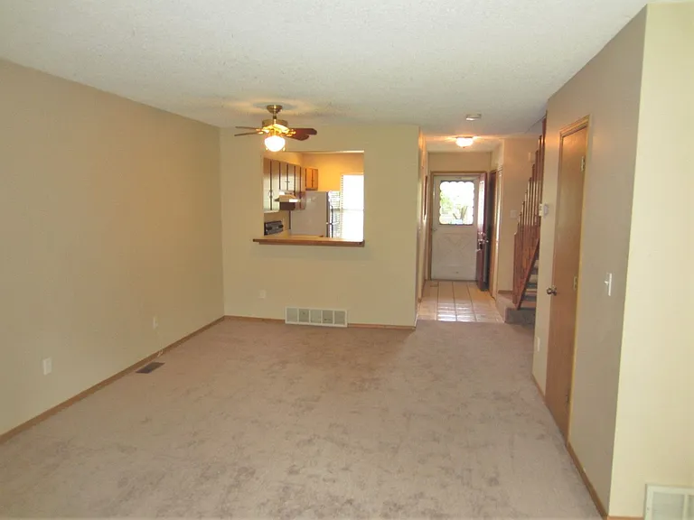 2528 Blazek Loop — Photo 4