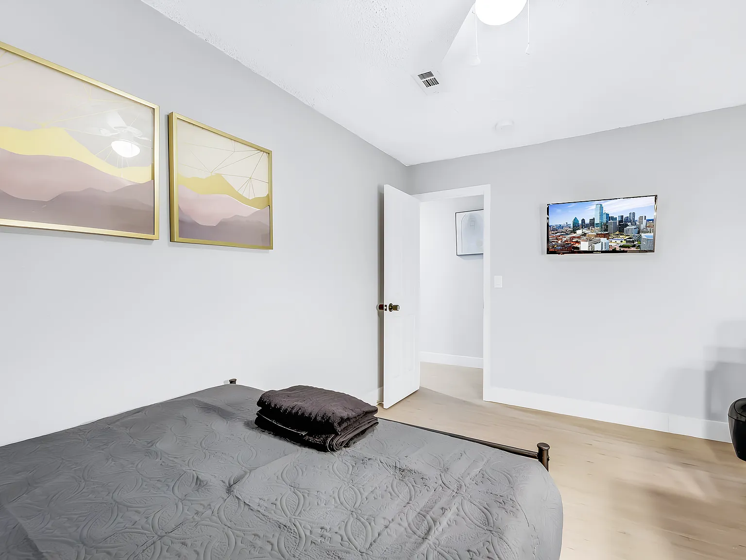4 bed, 3.0 bath, 1712 sqft, $815 — Photo 3