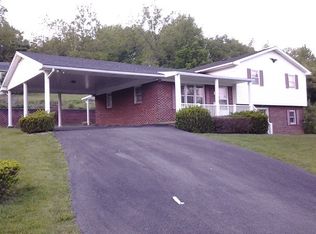 113 Maid St, Pounding Mill, VA 24637