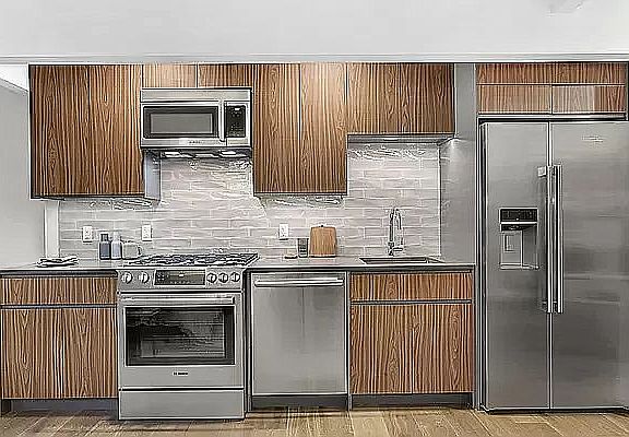 4th image of 325 Lafayette Ave APT 6D
