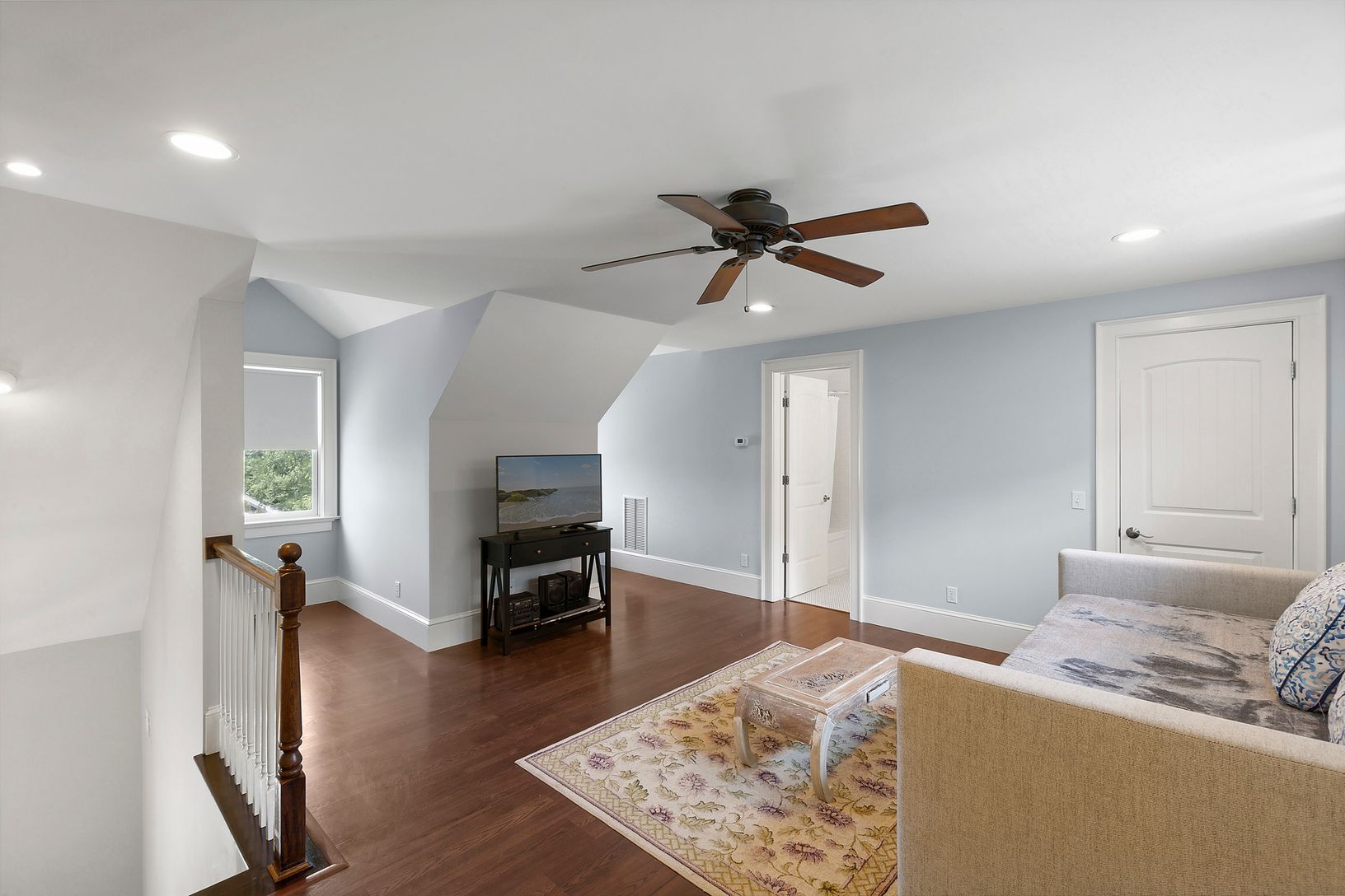  Bonus Room Ensuite Bath