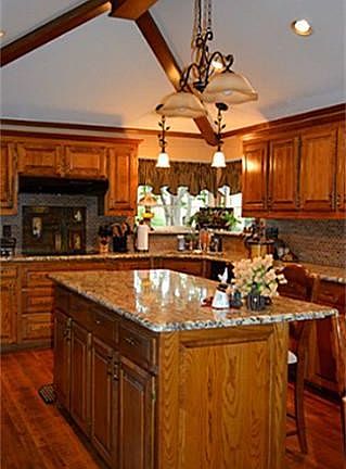 3rd image of 7601 Munich Ct