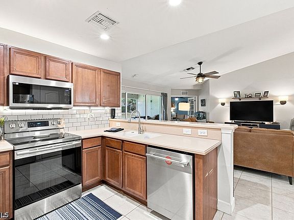 5th image of 6014 Jadestone Ave