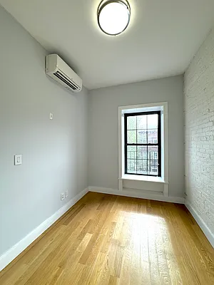 Rented by Pear NYC LLC | media 7