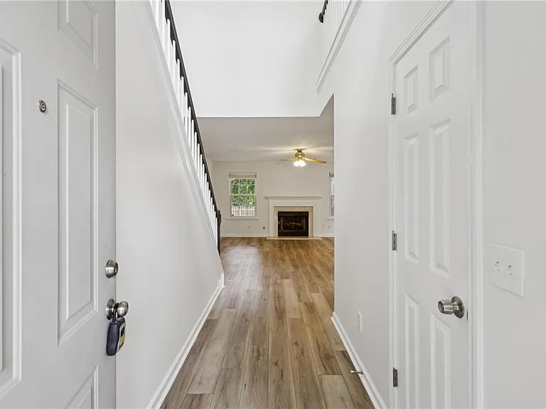 208 Carrington Way — Photo 7