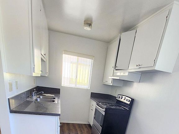 3rd image of 6326 Hummingbird St APT 201