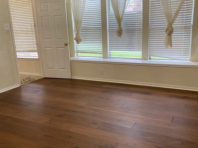 8906 Beawood Dr — Photo 3
