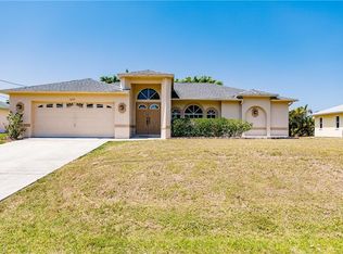 3828 SW 14th Pl, Cape Coral, FL 33914