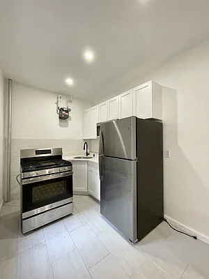 Rented by Mauro Bros Real Estate Services LLC | media 11