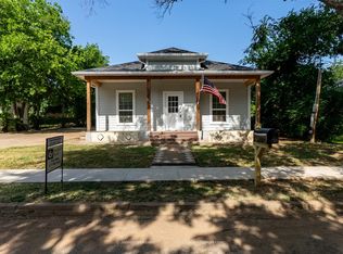 311 N Walnut St, Cleburne, TX 76033