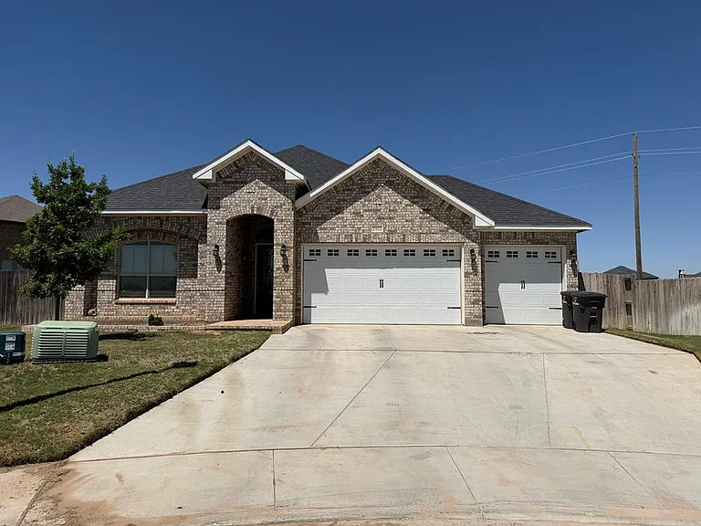 1911 Daybreak Way — Photo 1