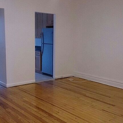 3rd image of 3010 41st St APT 1