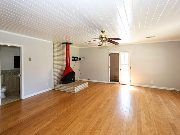 4th image of 5075 Winters Chapel Rd