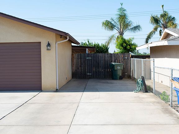 3rd image of 443 E Citrus Drive