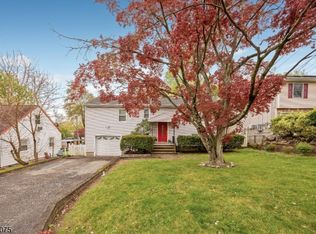 68 Minnehaha Blvd, Lake Hiawatha, NJ 07034