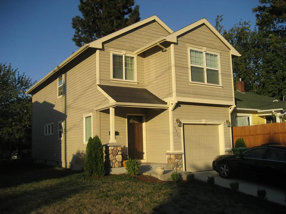5271 N Syracuse St