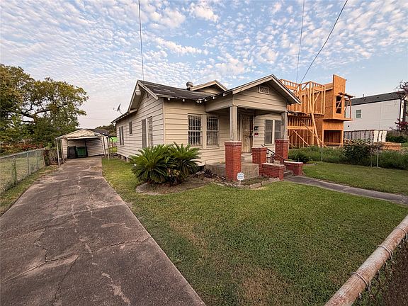 2nd image of 2805 Brackenridge St