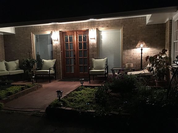 2nd image of 3681 Sawanee Dr
