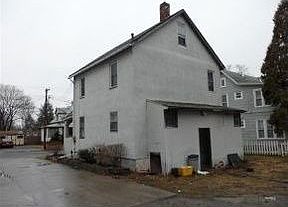 2nd image of 33 Hayes St