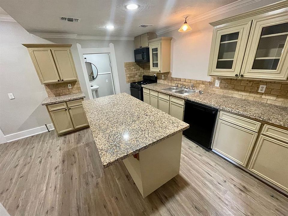 1897 Harrison St, Beaumont, TX 77701 MLS 5941357 Zillow