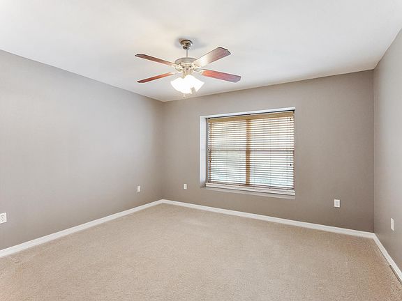 5th image of 3096 Dundee Loop S