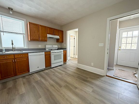 3rd image of 44 Bryant St #1