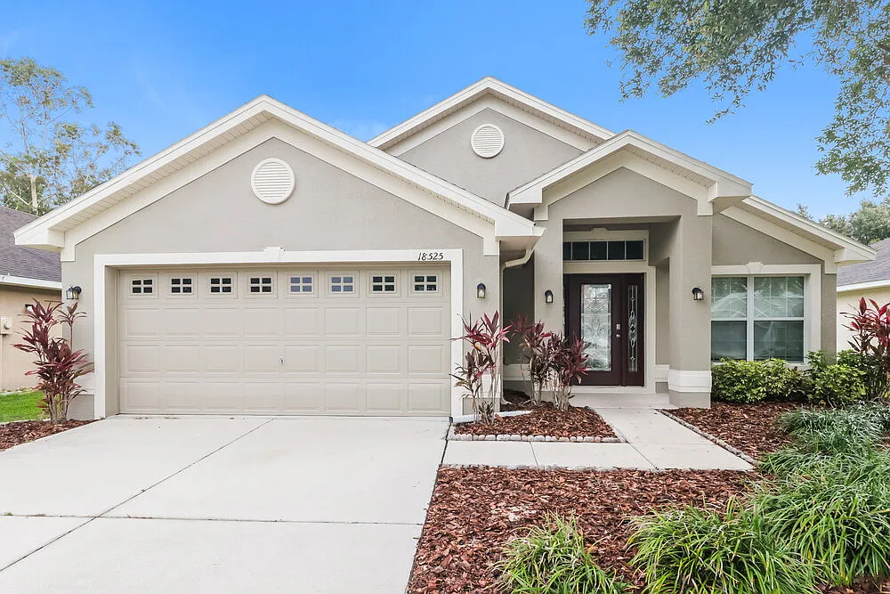 3 bed, 2.0 bath, 1489 sqft, $2,230 — Photo 1