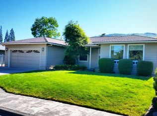2884 Arden Cir, Medford, OR 97504