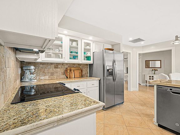4th image of 93 Carriage Creek Way