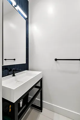 Rented by Voro New York | media 31